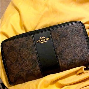 Coach wallet